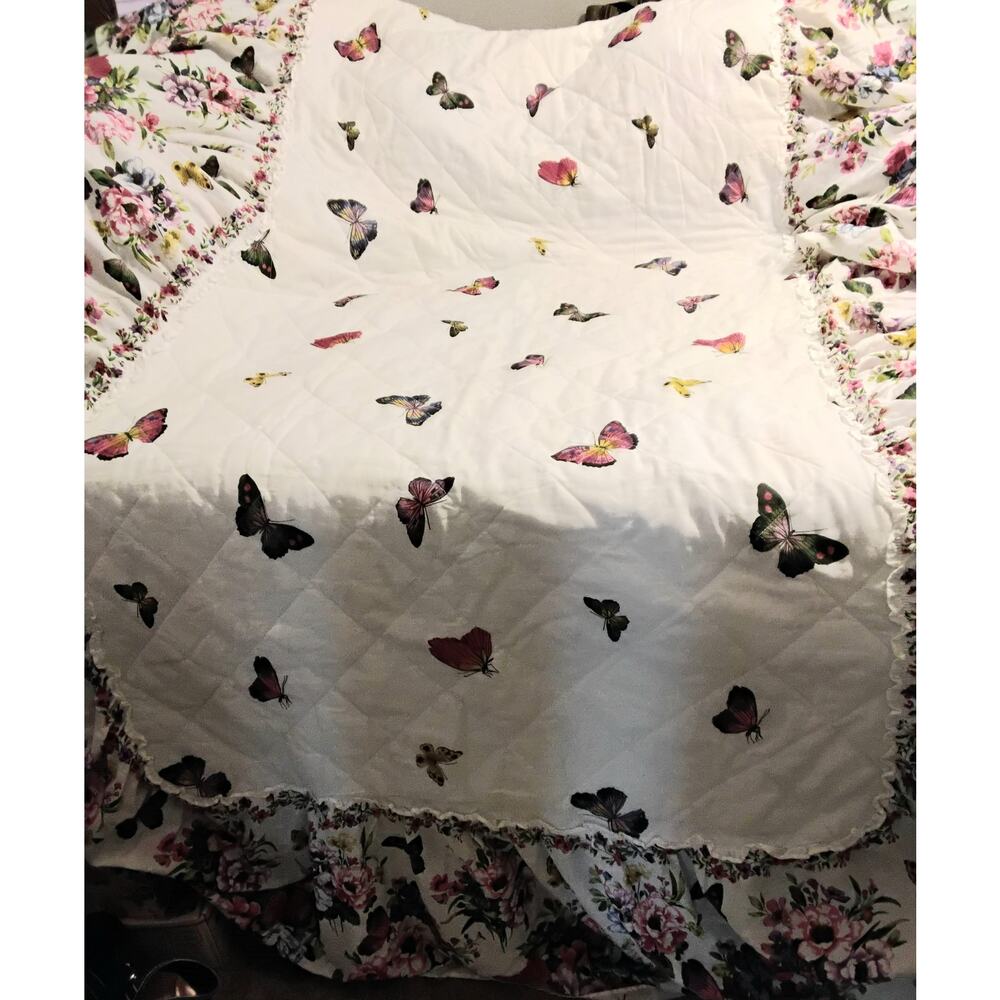 Vintage Twin Size Comforter Bedspread Great for Shabby Chic Floral Butterflies